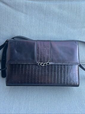 Vaneli Dark Brown Croc-Embossed Leather Crossbody Messenger  Vintage Bag
